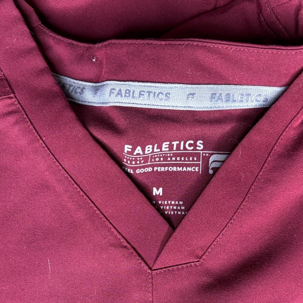 Fabletics Men's Maroon Scrub Set - Picture 2 of 2